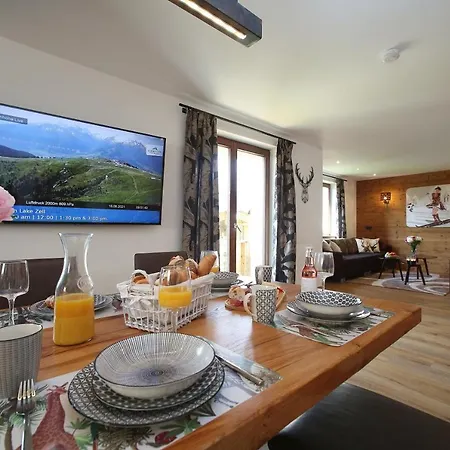 Haus Alpenliebe Dom wakacyjny Piesendorf