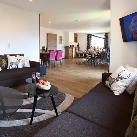 Haus Alpenliebe Holiday home Piesendorf
